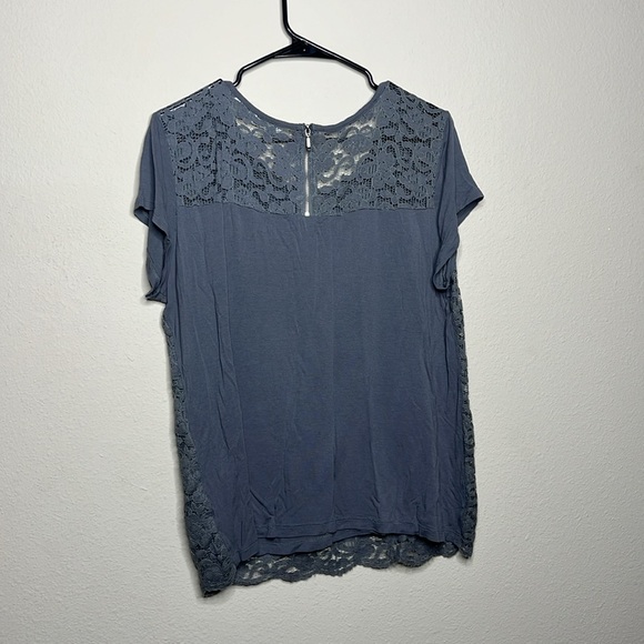 Gray New York & Company Partial Lace Top - Picture 3 of 6